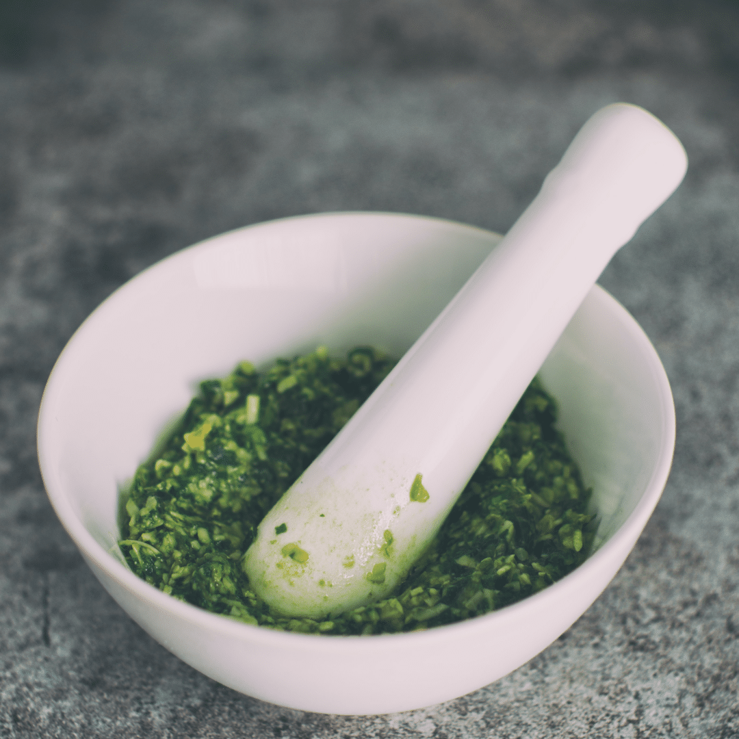 Verse groene pesto met koolzaadolie